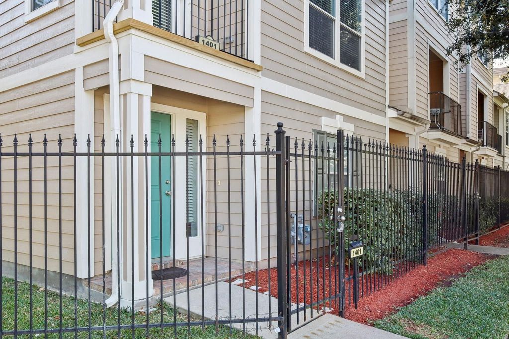 1401 Paige Street, Houston, TX 77003