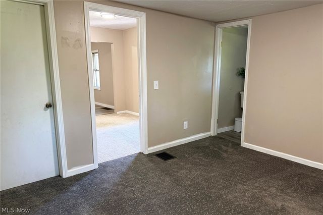 318 Joseph Avenue, Barberton, OH 44203