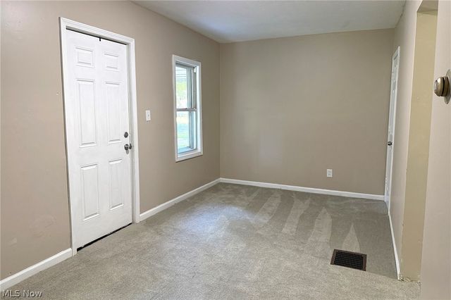 318 Joseph Avenue, Barberton, OH 44203
