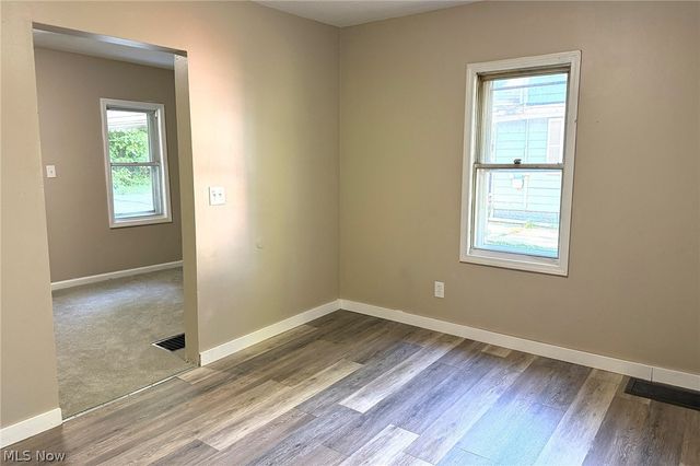 318 Joseph Avenue, Barberton, OH 44203