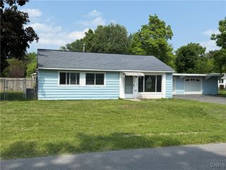1 Devonshire Road, Clay, NY 13212
