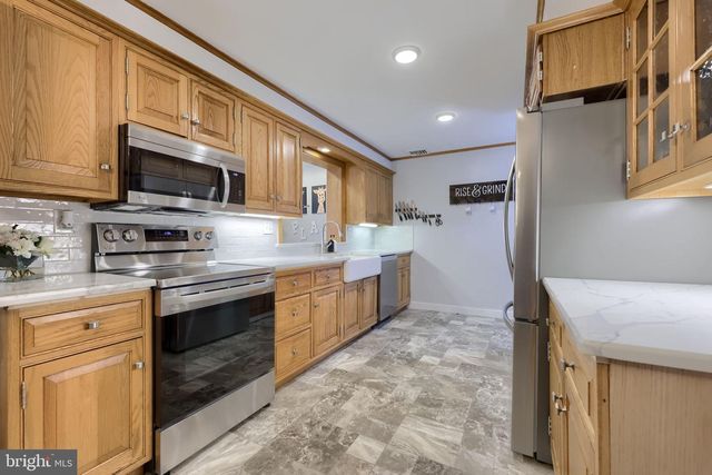 1717 WILSON AVE, Lancaster, PA 17603