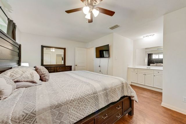 905 Pepperidge Court, Lancaster, TX 75134