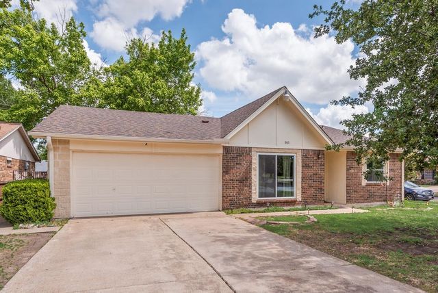 905 Pepperidge Court, Lancaster, TX 75134