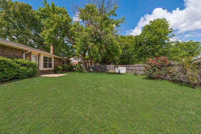 905 Pepperidge Court, Lancaster, TX 75134