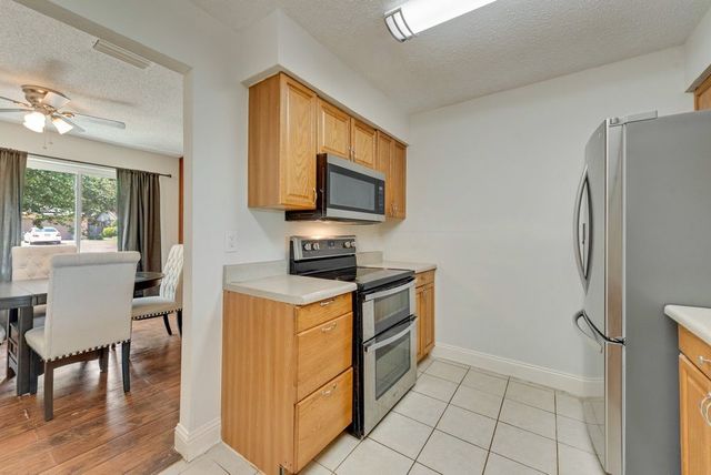 905 Pepperidge Court, Lancaster, TX 75134