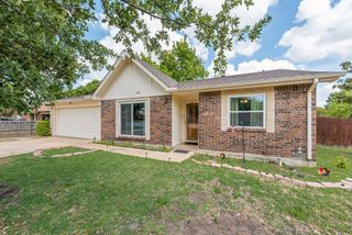 905 Pepperidge Court, Lancaster, TX 75134