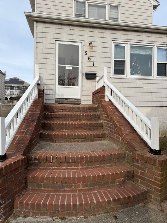 561 E Olive Street Main, Long Beach, NY 11561