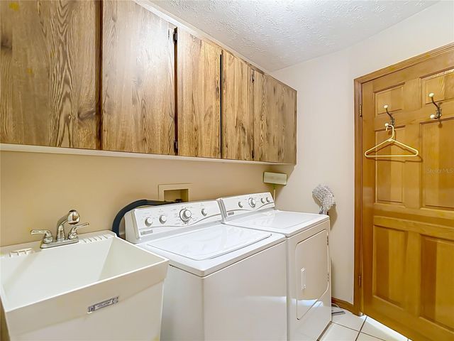 1004 MOOK STREET, Brandon, FL 33510