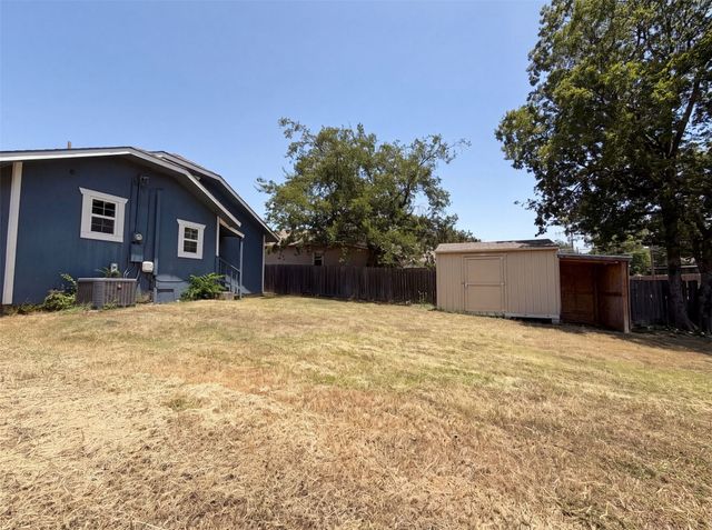 2832 Avenue I, Fort Worth, TX 76105
