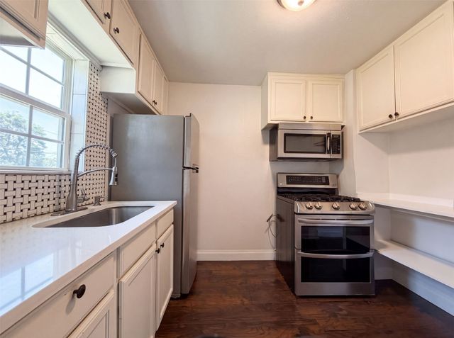 2832 Avenue I, Fort Worth, TX 76105