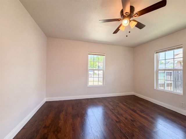 2832 Avenue I, Fort Worth, TX 76105