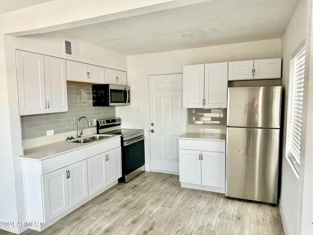 6808 N 23RD Avenue 1, Phoenix, AZ 85015