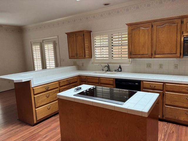 3905 Arroyo Dr, Midland, TX 79707