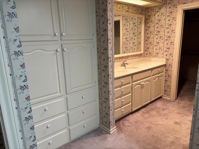 3905 Arroyo Dr, Midland, TX 79707