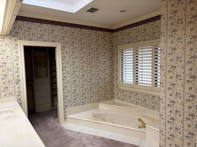 3905 Arroyo Dr, Midland, TX 79707