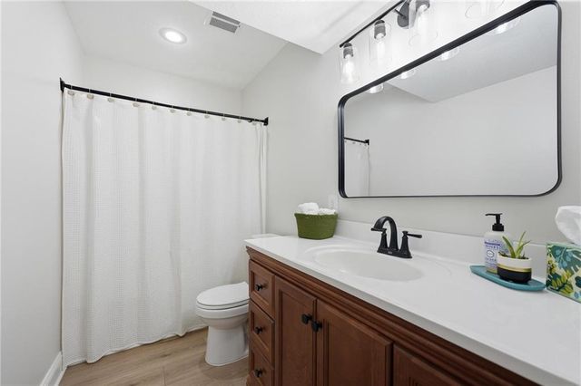 3021 N 157th Street, Basehor, KS 66007