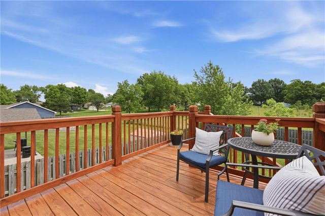3021 N 157th Street, Basehor, KS 66007