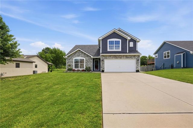 3021 N 157th Street, Basehor, KS 66007
