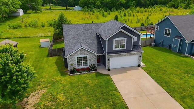 3021 N 157th Street, Basehor, KS 66007