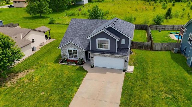 3021 N 157th Street, Basehor, KS 66007