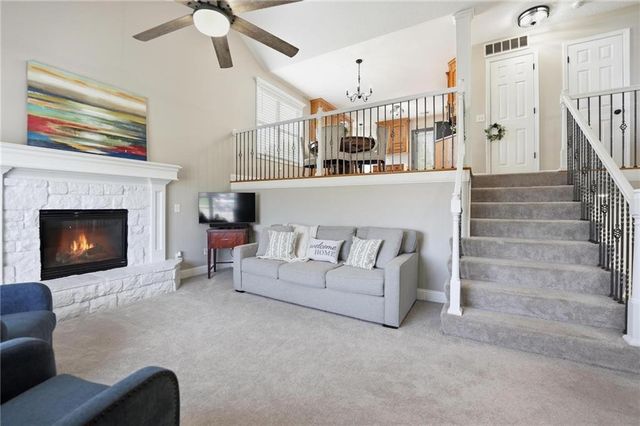 3021 N 157th Street, Basehor, KS 66007