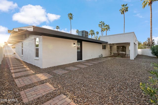 611 W GIBRALTAR Lane, Phoenix, AZ 85023