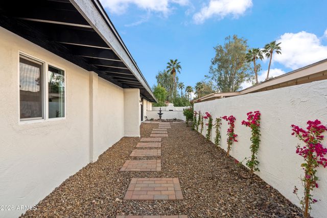 611 W GIBRALTAR Lane, Phoenix, AZ 85023