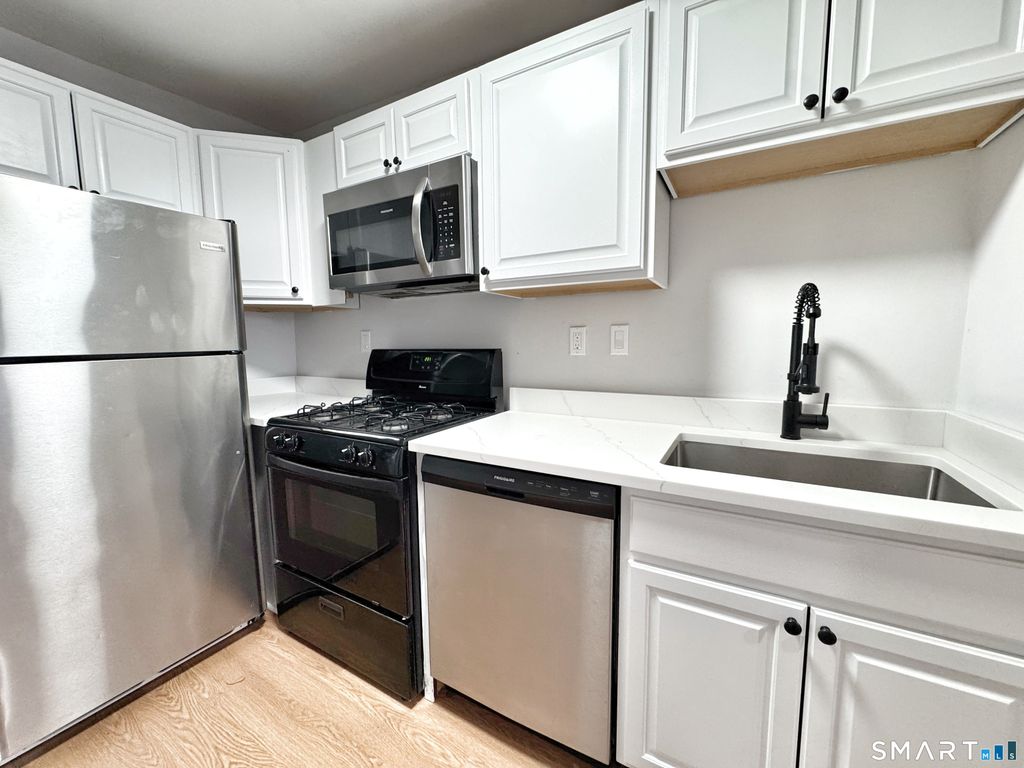 127-131 Harbor Avenue 5, Norwalk, CT 06850