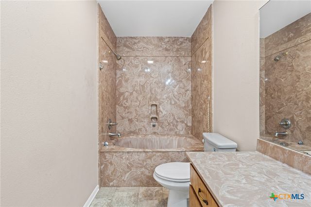 3923 River Oaks Circle, Temple, TX 76504