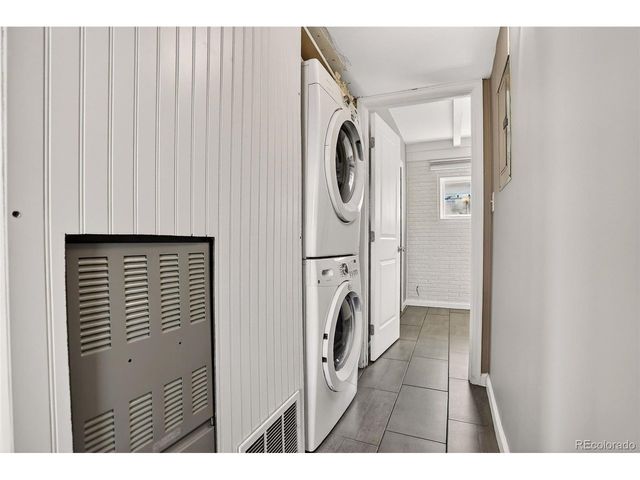1040 N Stuart St, Denver, CO 80204