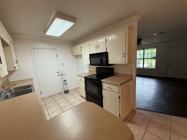 79 Pear Street, Cabot, AR 72023