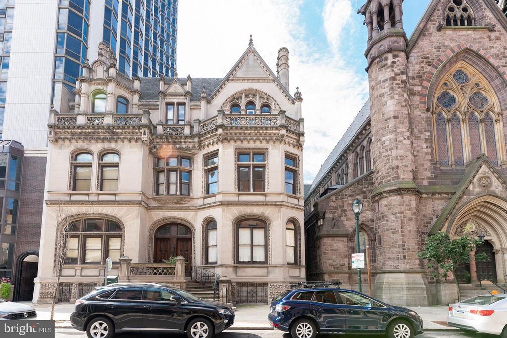 2020 WALNUT STREET # 2032, Philadelphia, PA 19103
