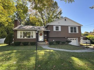 112 Abnaki Avenue, Essex Junction, VT 05452