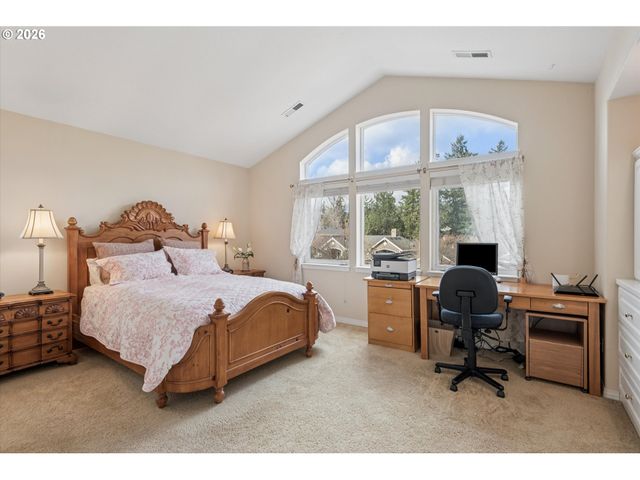 3060 CLUB HOUSE Ct, West Linn, OR 97068