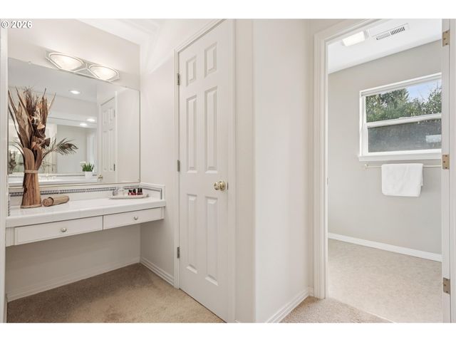 3060 CLUB HOUSE Ct, West Linn, OR 97068