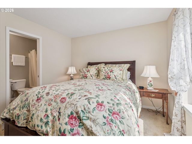 3060 CLUB HOUSE Ct, West Linn, OR 97068