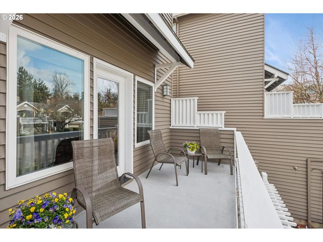 3060 CLUB HOUSE Ct, West Linn, OR 97068