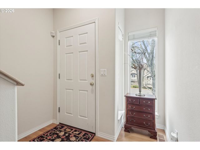 3060 CLUB HOUSE Ct, West Linn, OR 97068