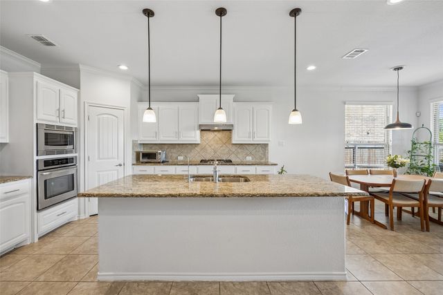 9220 Bronze Meadow Drive, Fort Worth, TX 76131