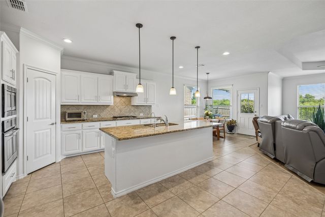 9220 Bronze Meadow Drive, Fort Worth, TX 76131