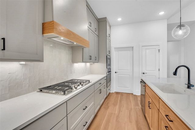 434 Fox Trail, Elm Springs, AR 72762