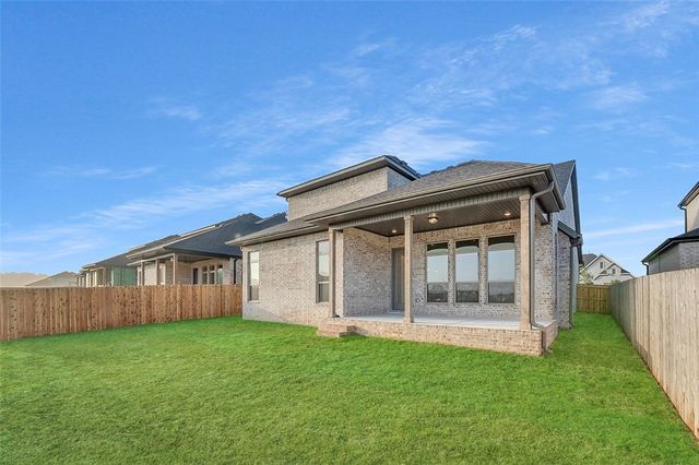 434 Fox Trail, Elm Springs, AR 72762