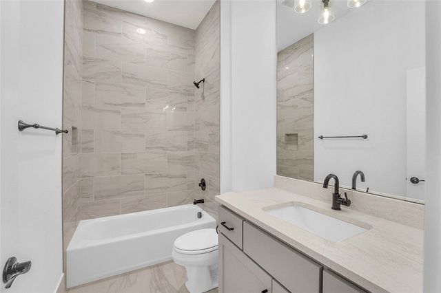 434 Fox Trail, Elm Springs, AR 72762