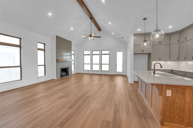 434 Fox Trail, Elm Springs, AR 72762