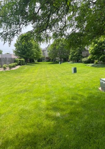 1342 N Winslowe Drive, Palatine, IL 60074