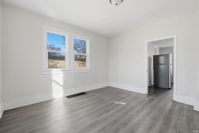 1829 Hoagland Avenue, Fort Wayne, IN 46802