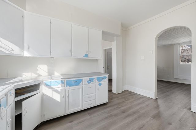 1829 Hoagland Avenue, Fort Wayne, IN 46802