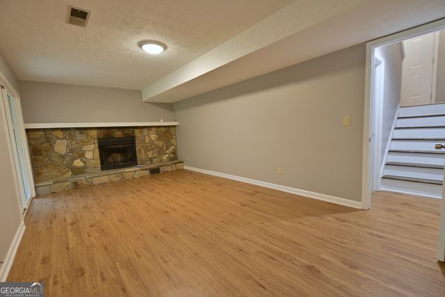 459 Ridgetop Drive NW, Acworth, GA 30102