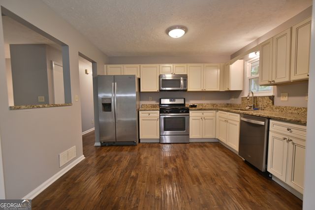 459 Ridgetop Drive NW, Acworth, GA 30102